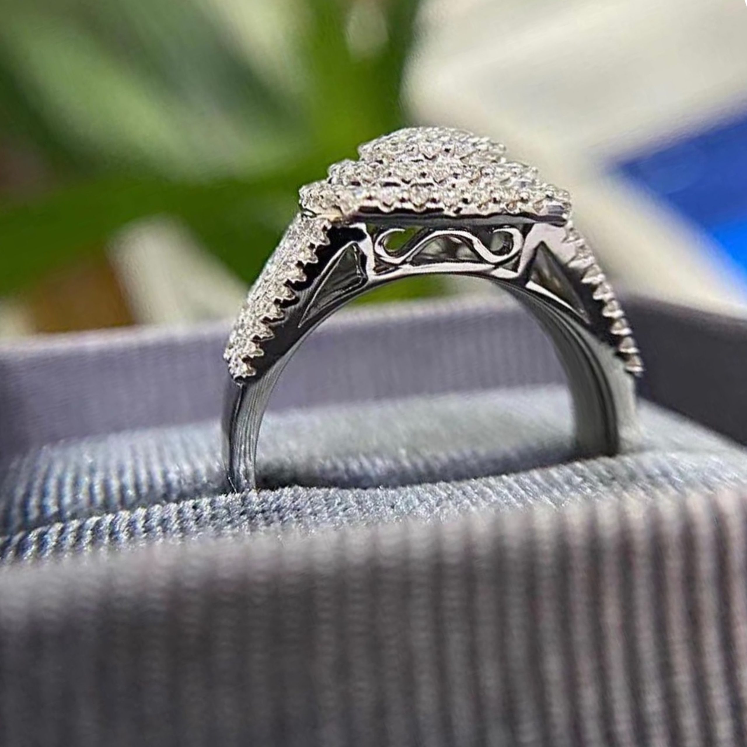 Gardenia Diamond Engagement Ring - Image 3