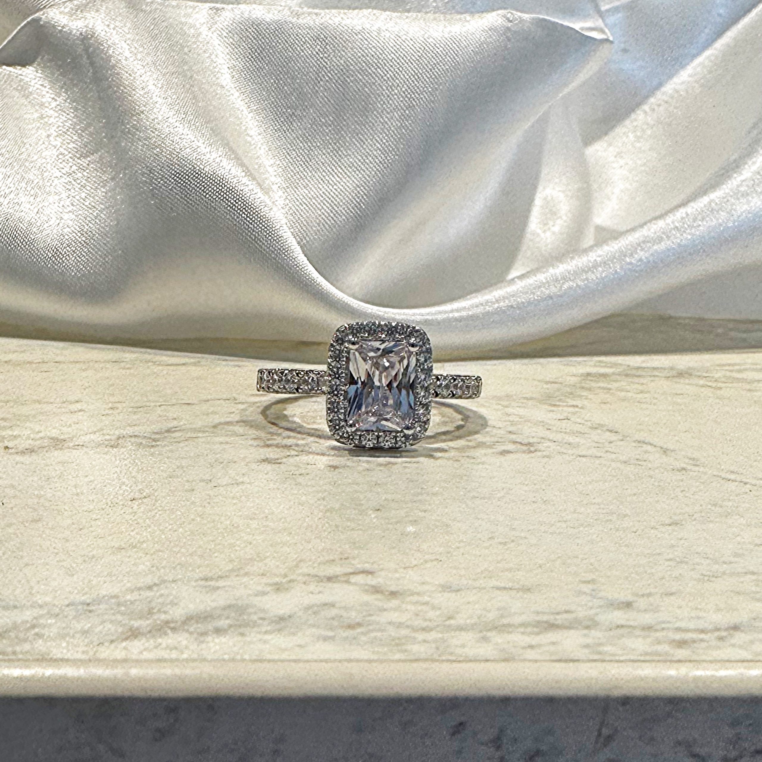 Mia Lab-Diamond Engagement Ring - Image 4