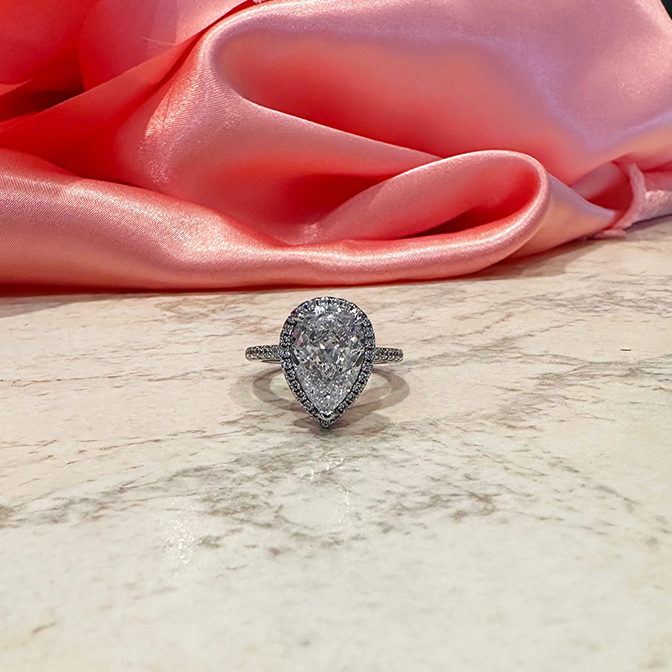 Ava Pear Lab-Diamond Engagement Ring - Image 3