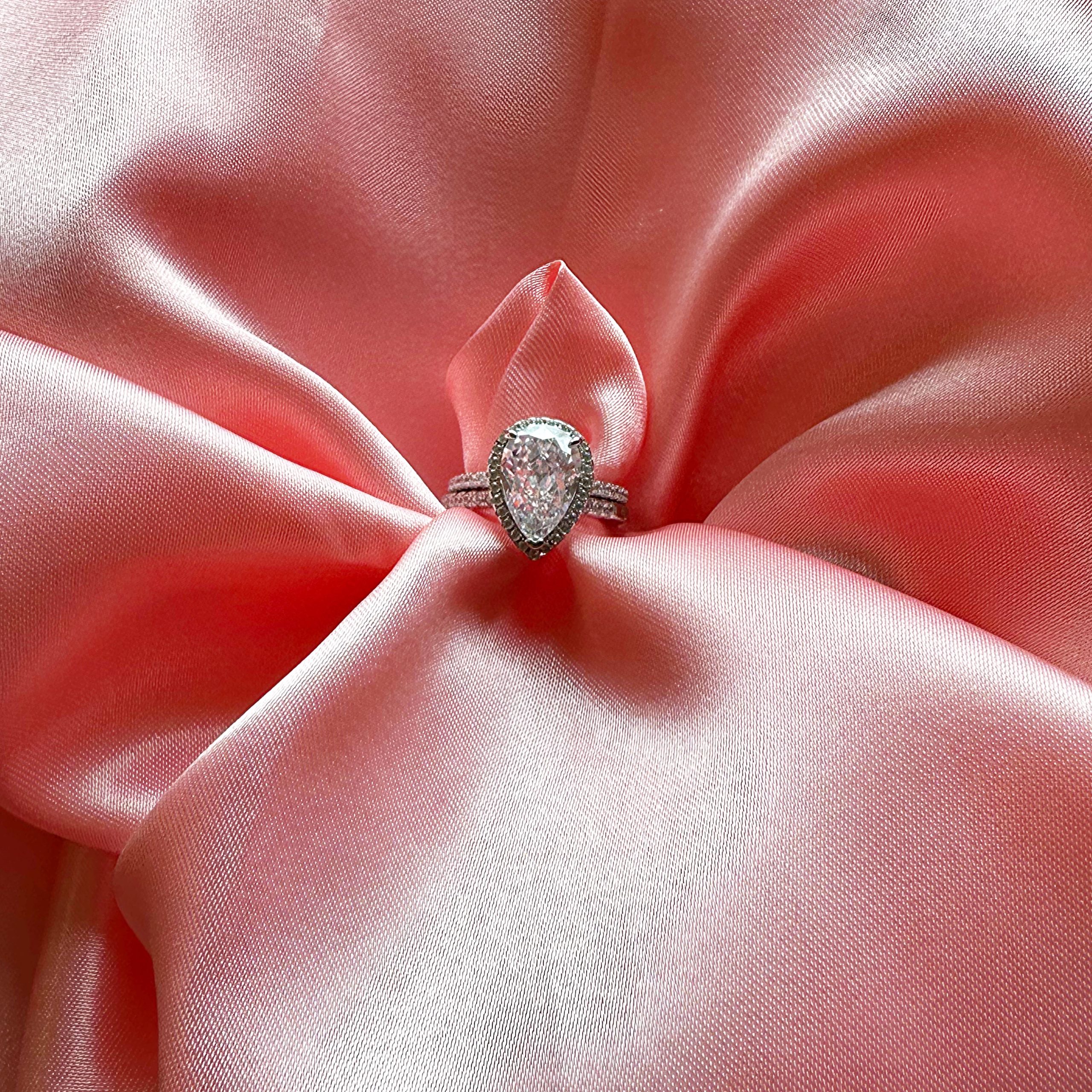 Ava Pear Diamond Lab Bridal Ring Set - Image 6