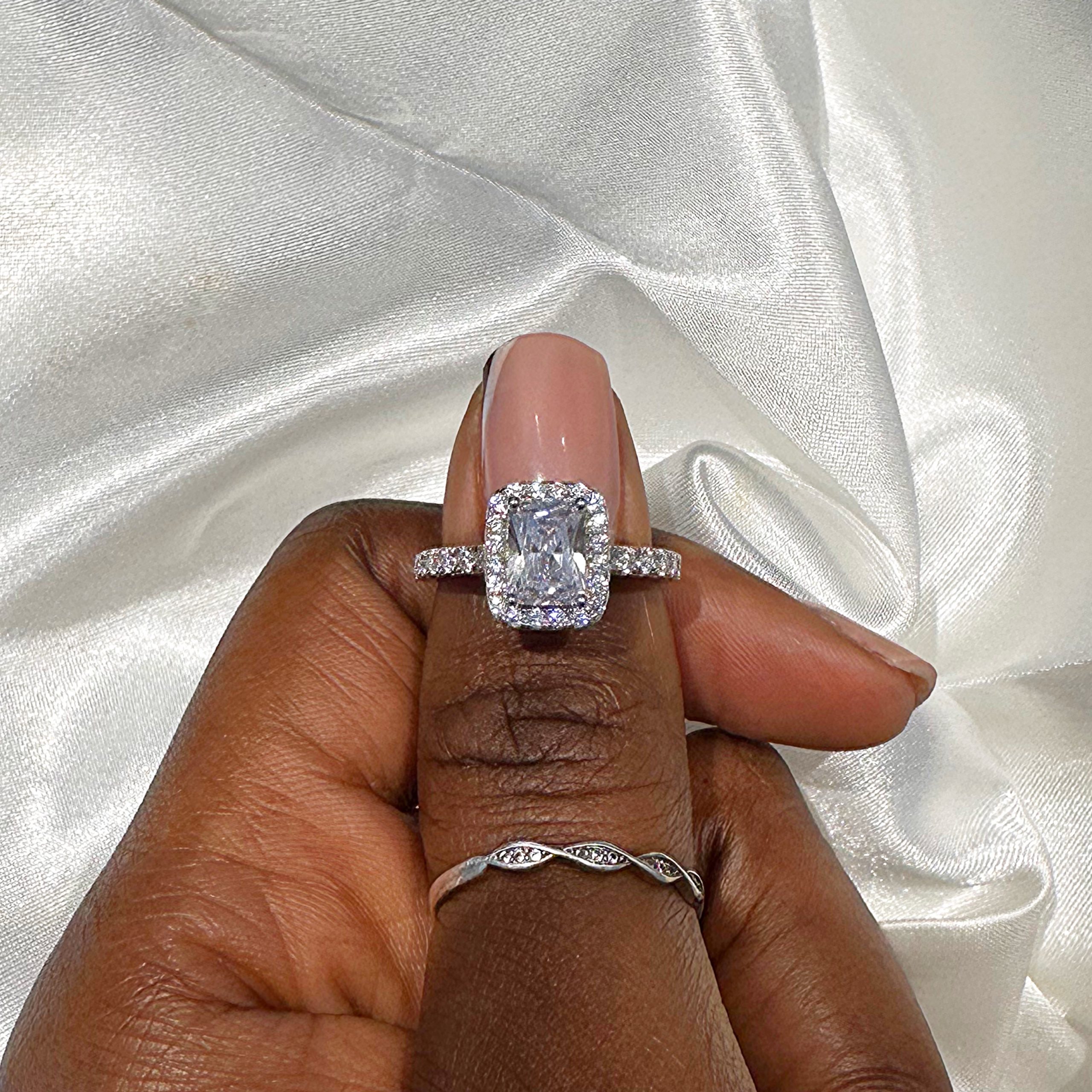 Mia Lab-Diamond Engagement Ring - Image 3