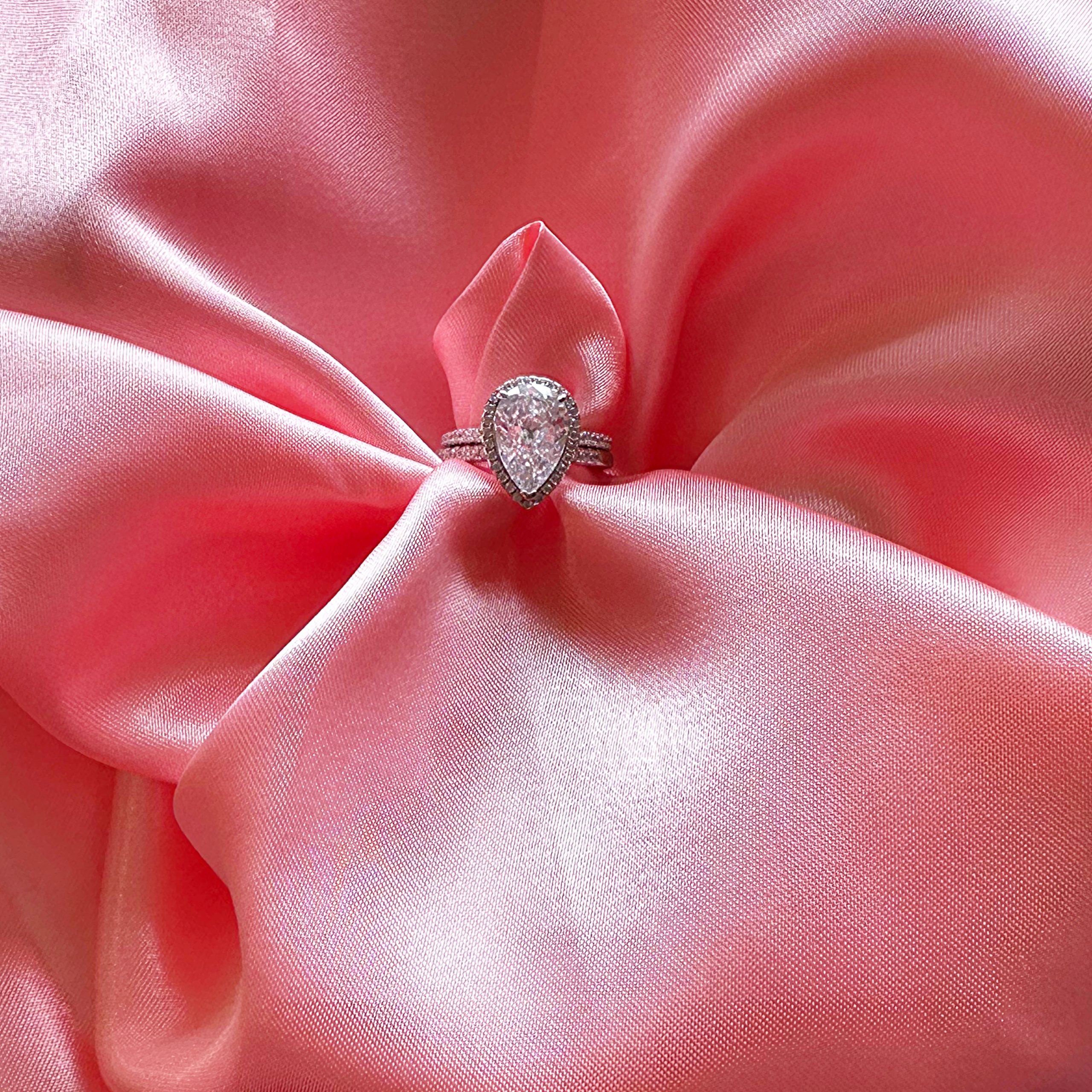 Ava Pear Diamond Lab Bridal Ring Set - Image 5