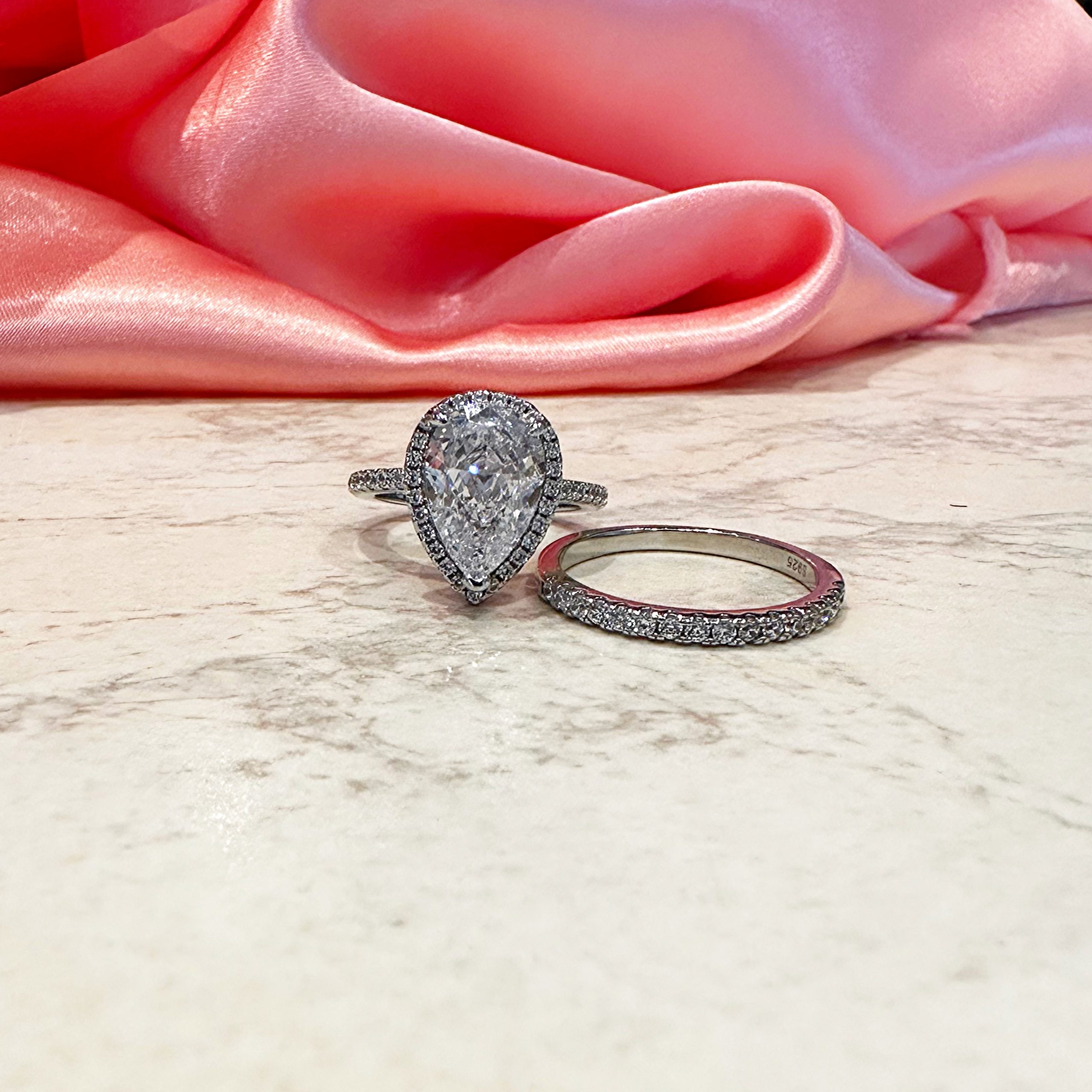 Ava Pear Diamond Lab Bridal Ring Set - Image 4