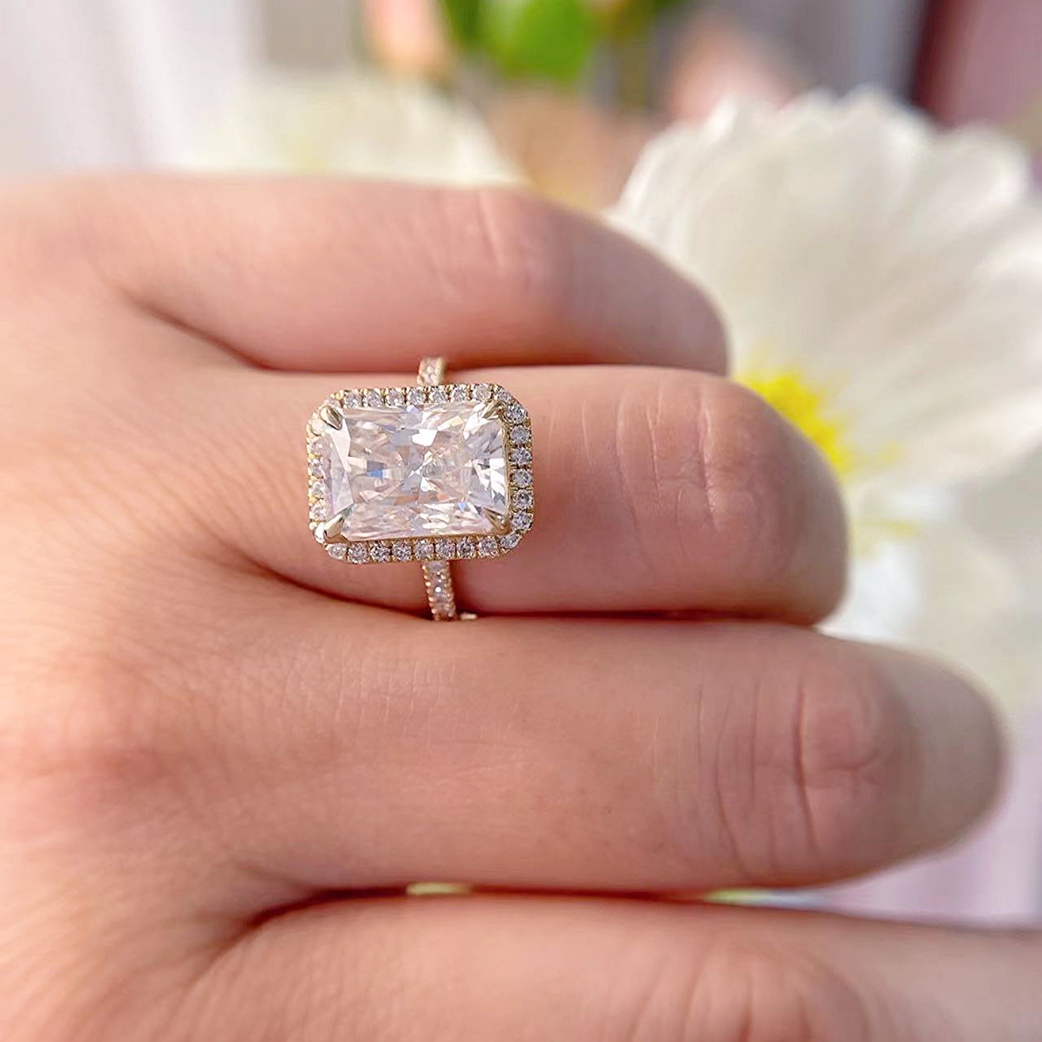 Blossom Lab-Diamond Engagement Ring - Image 3