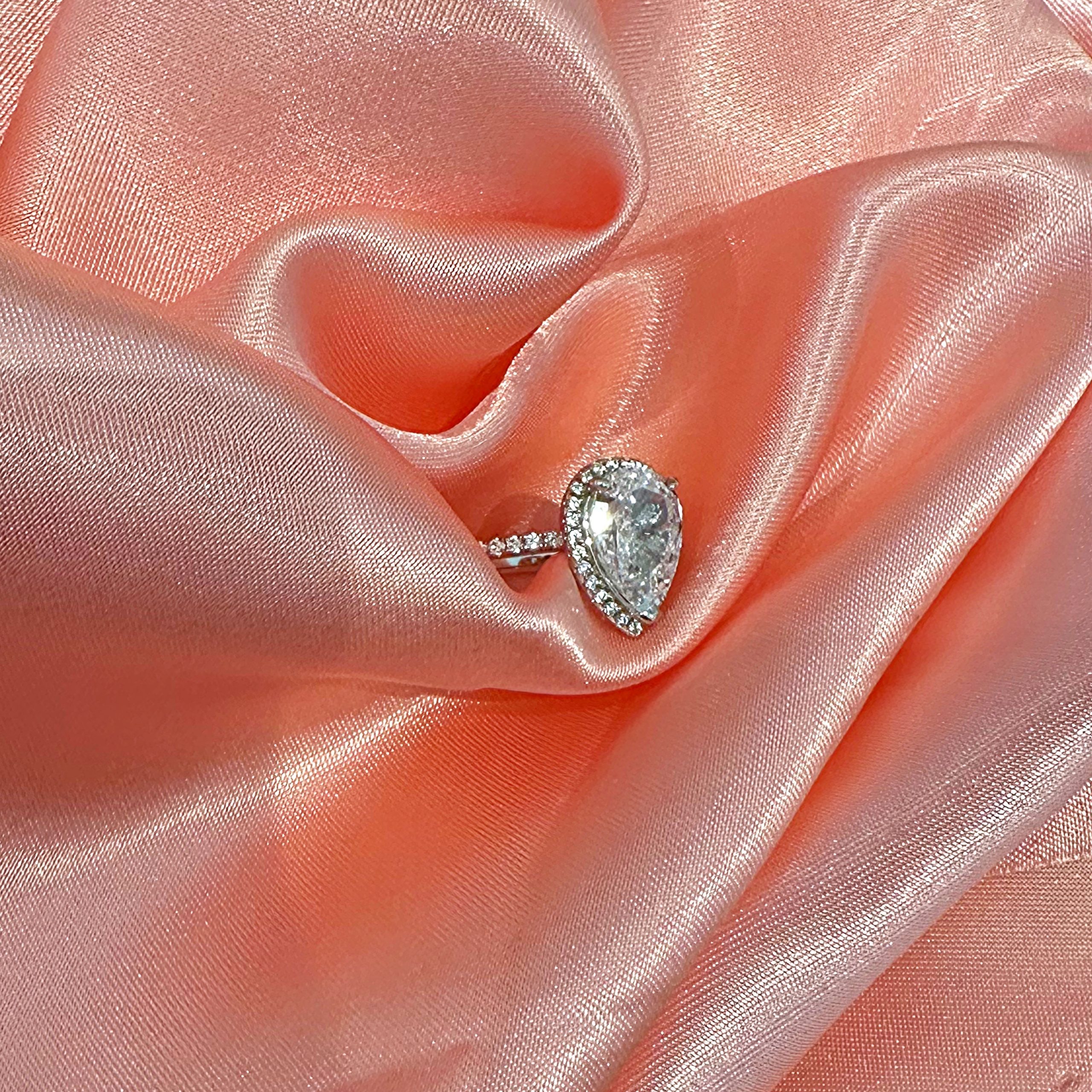 Ava Pear Lab-Diamond Engagement Ring - Image 8