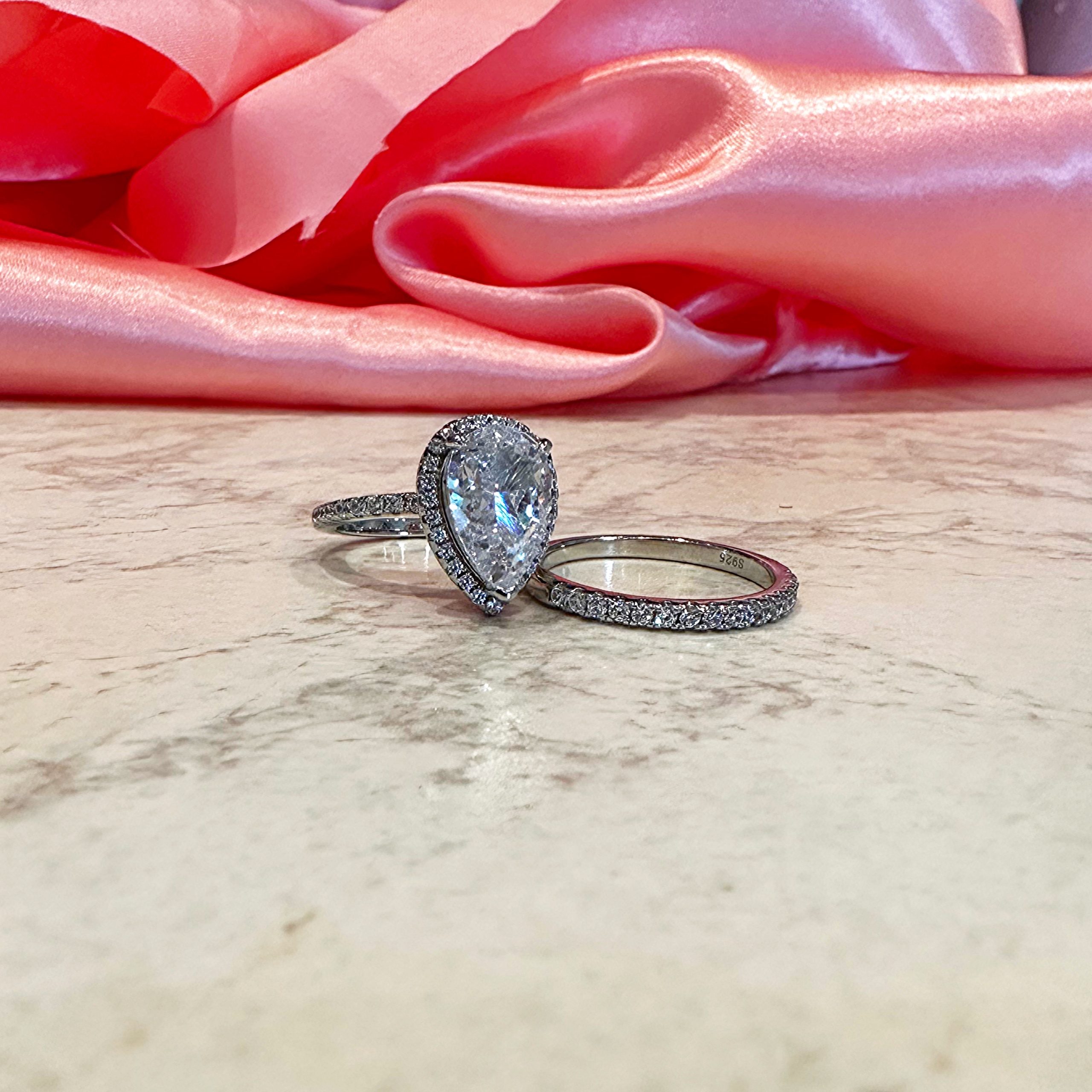 Ava Pear Diamond Lab Bridal Ring Set - Image 3