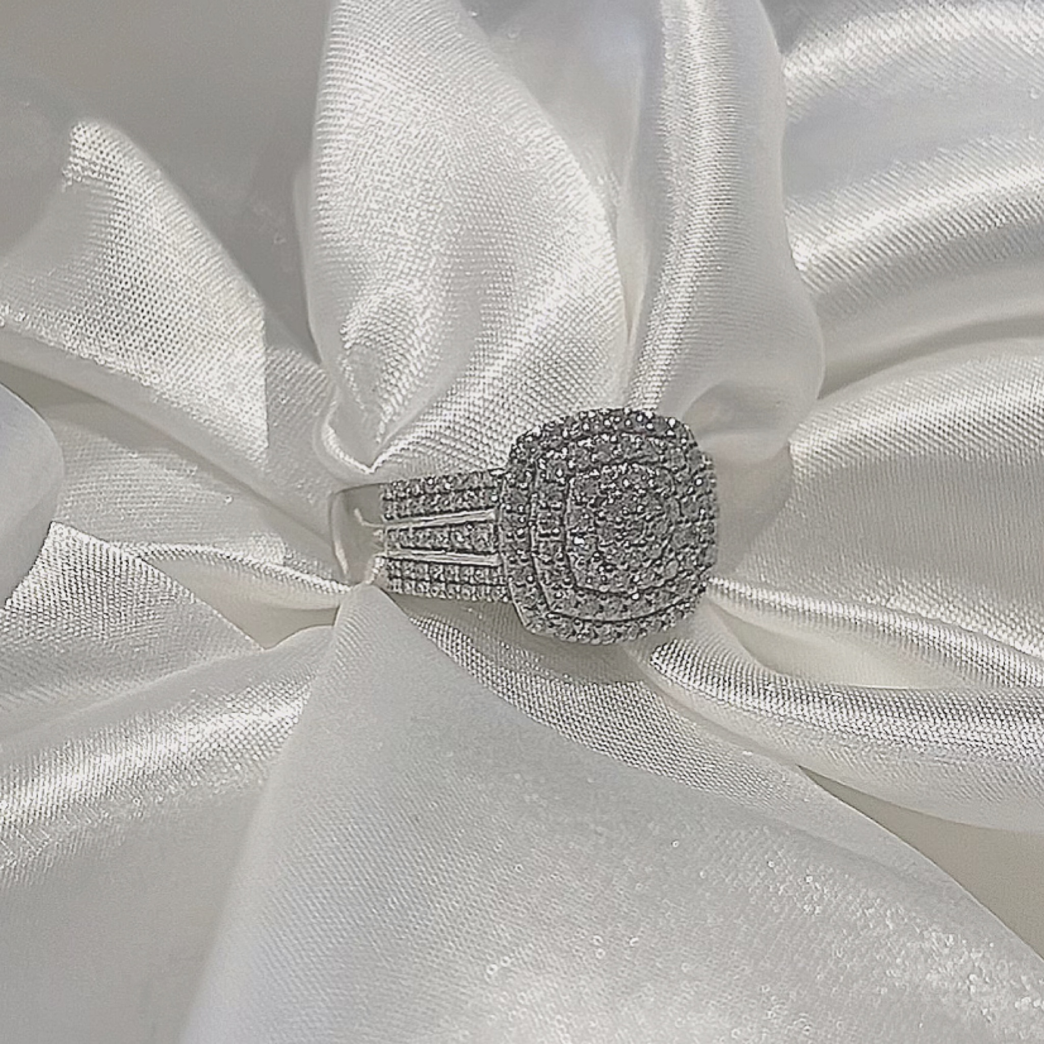 Gardenia Diamond Bridal Set - Image 5